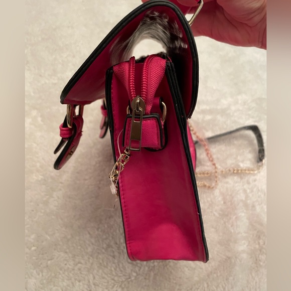 Pink Purse - Picture 4 of 16